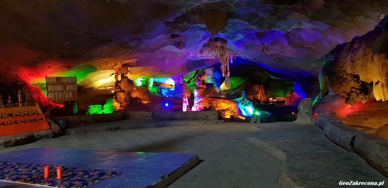 Jaskinia Tham Pha Nang Khoi
