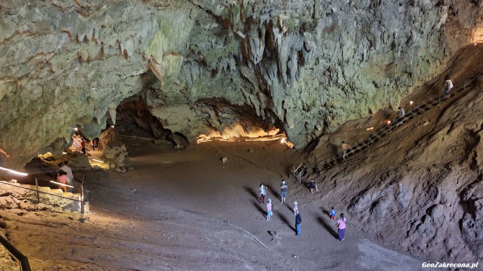 Tham Luang cave