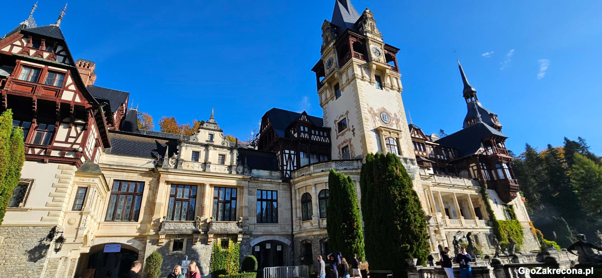 Zamek Draculi, Zamek Peles i Braszów