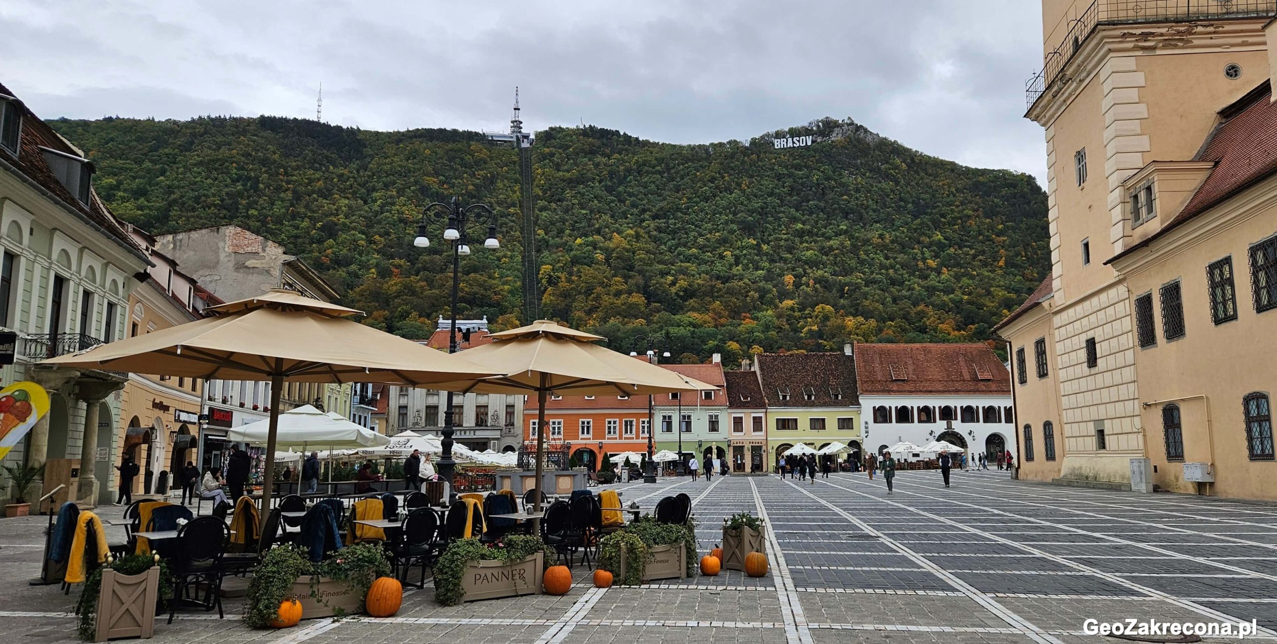 Zamek Draculi, Zamek Peles i Braszów