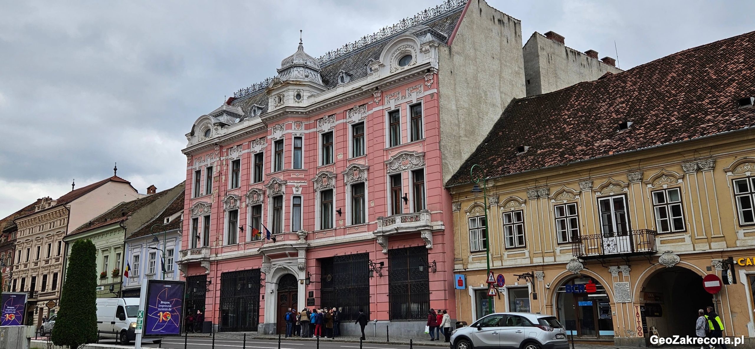 Zamek Draculi, Zamek Peles i Braszów