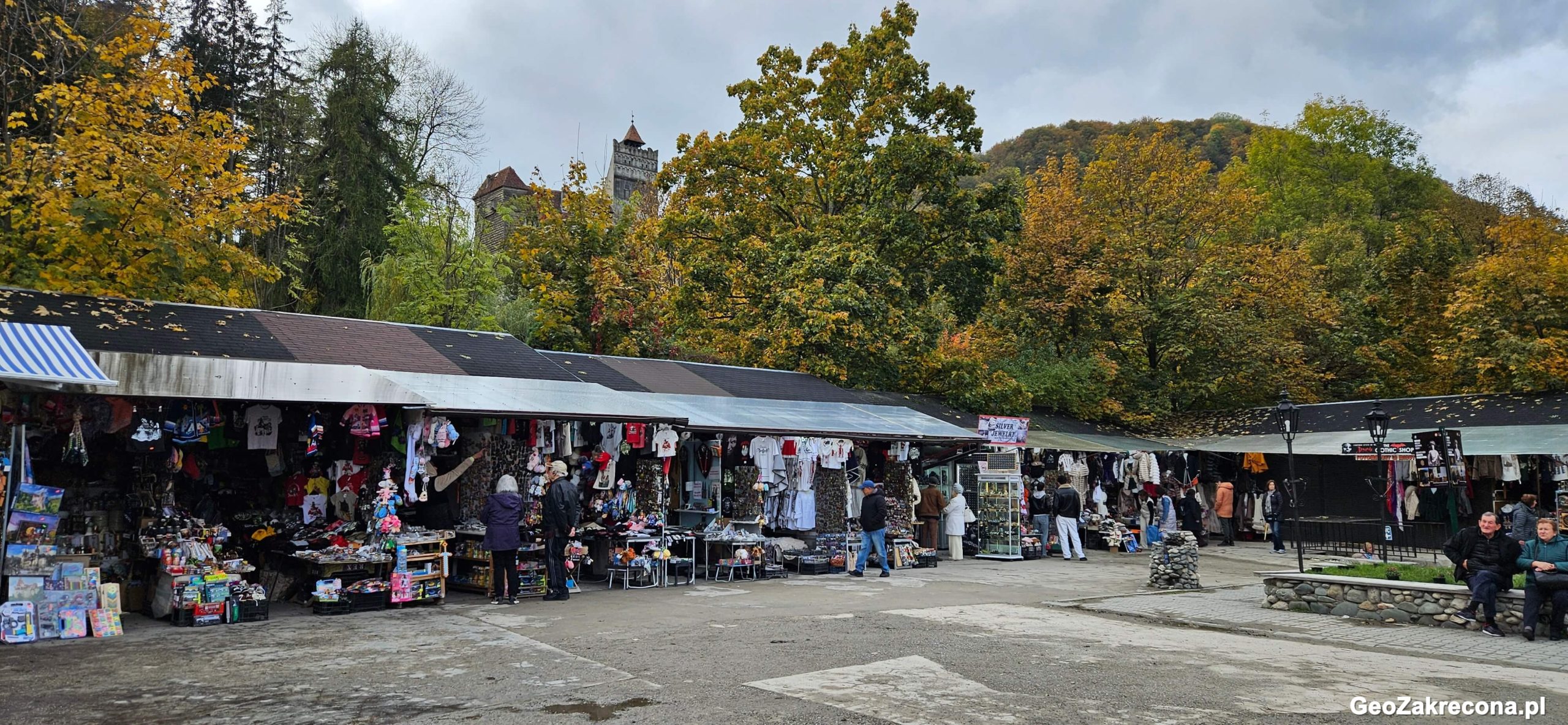 Zamek Draculi, Zamek Peles i Braszów