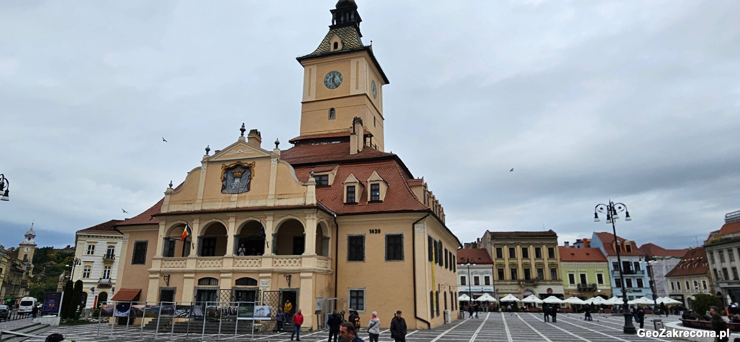 Zamek Draculi, Zamek Peles i Braszów