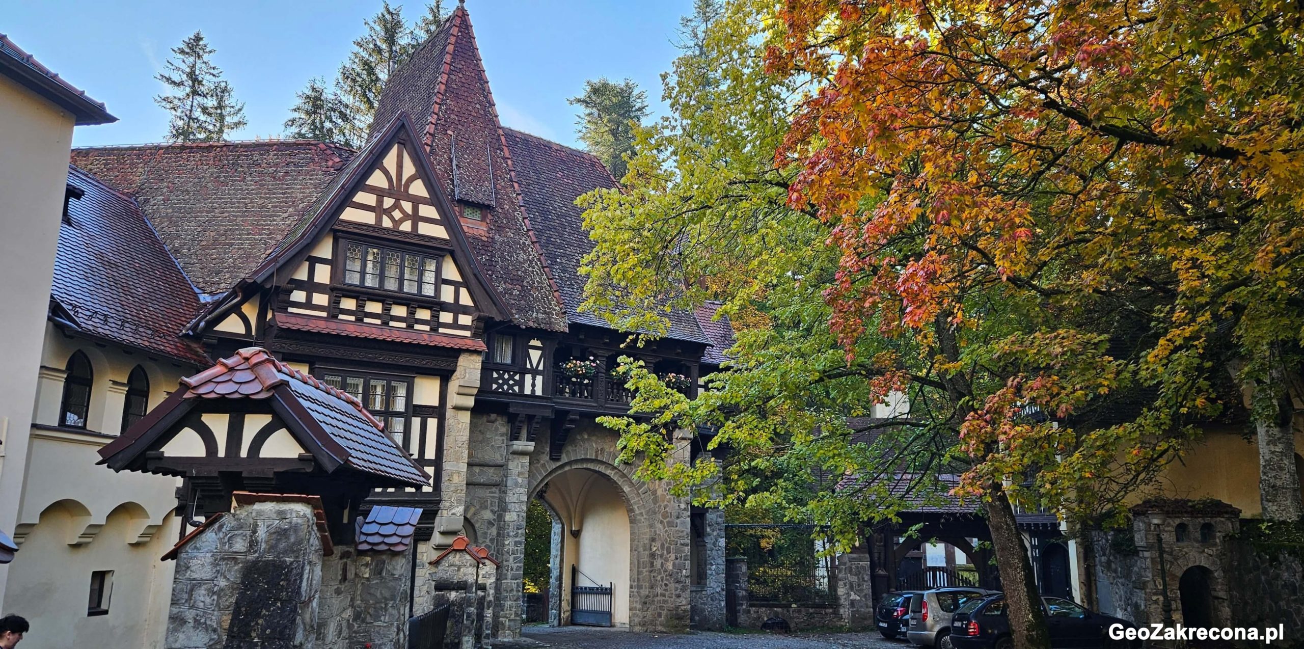 Zamek Draculi, Zamek Peles i Braszów